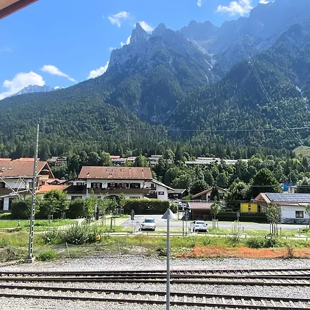 Leni - Modernes Mit Bergblick - Zentral Gelegen Mittenwald